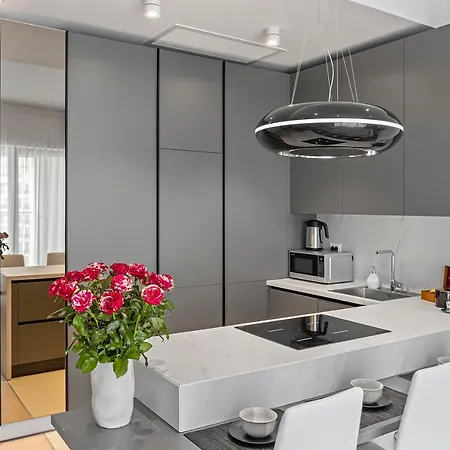 One Verdi Luxury * Boekarest